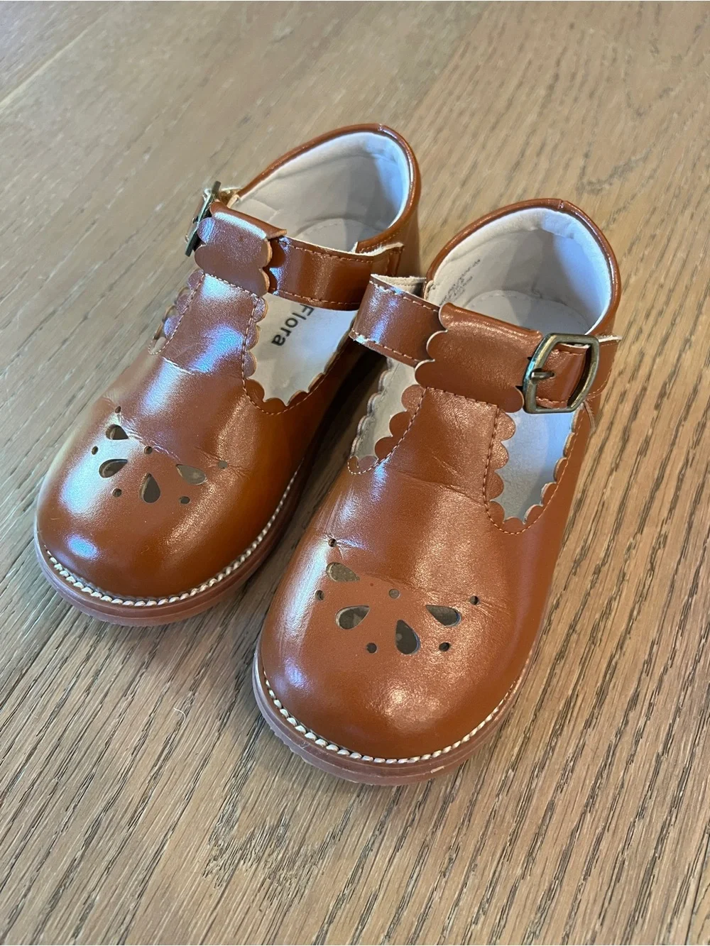 Girls Brown Scalloped Mary Jane Dress Shoes with Buckle